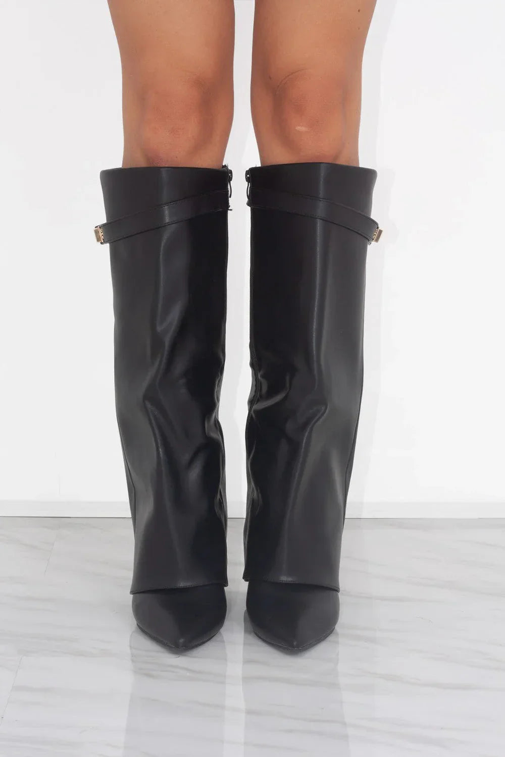 Bottes hautes et modernes