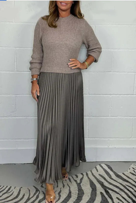 Robe à plis élégante